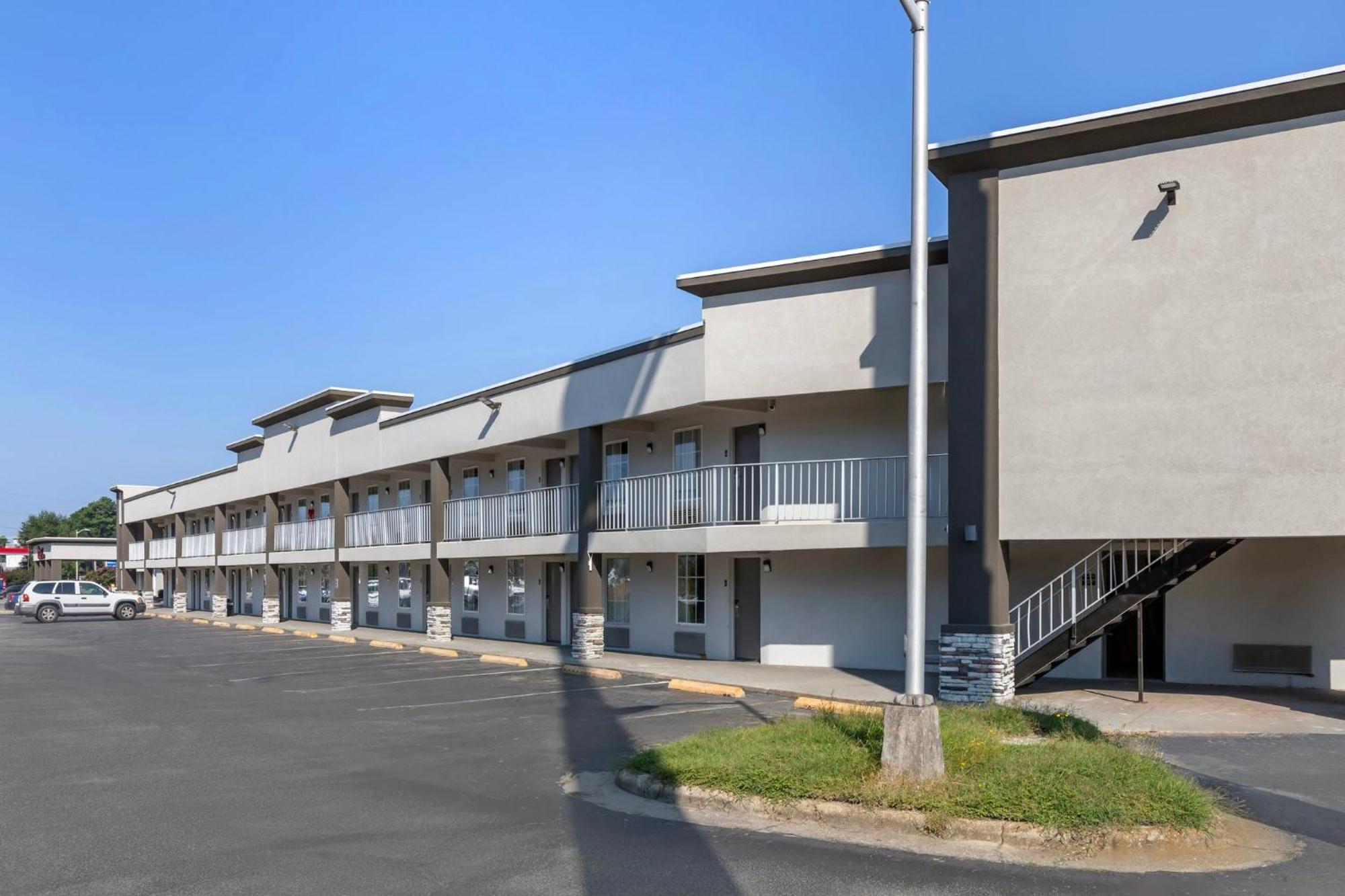 Red Roof Inn Дън Екстериор снимка
